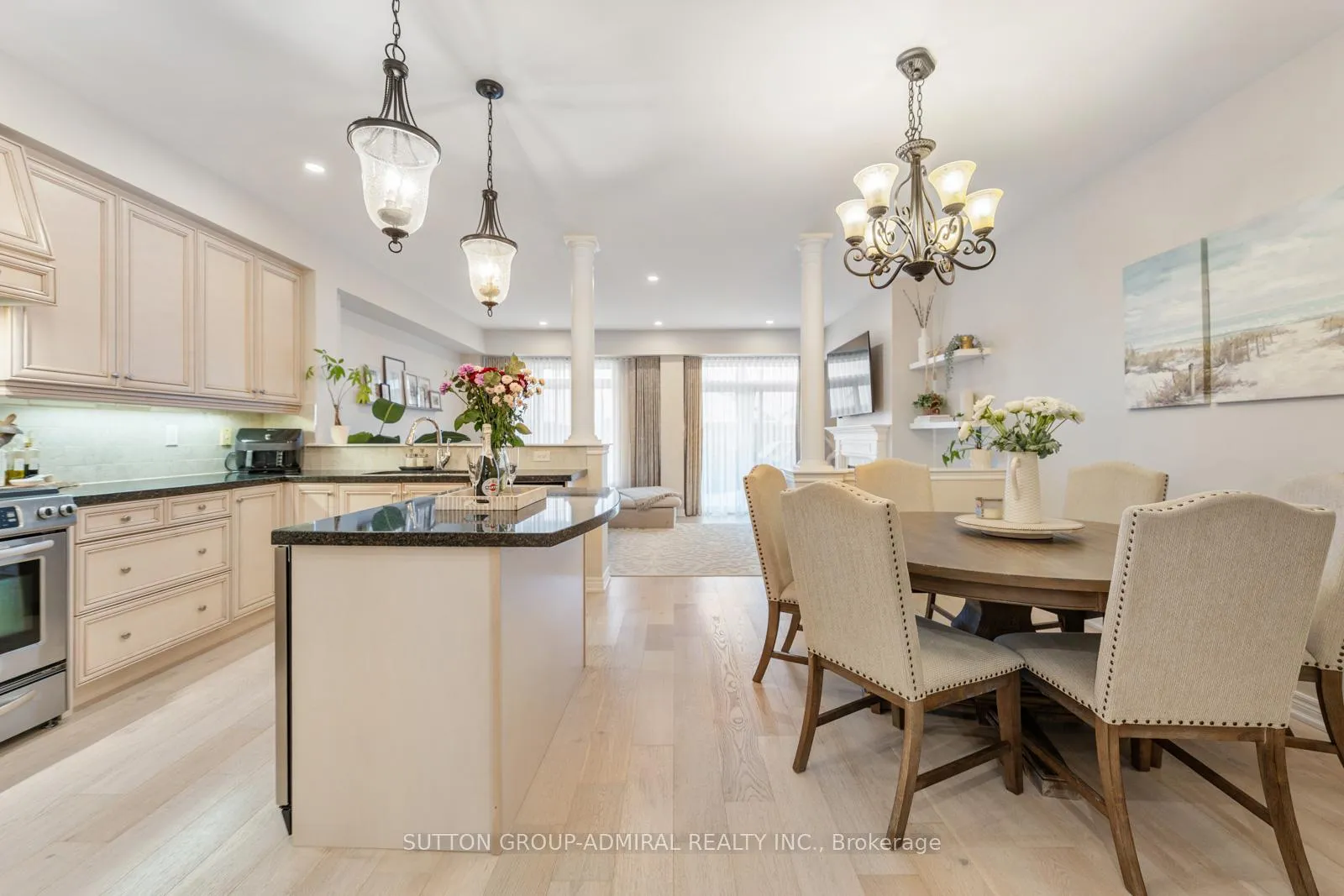 Photo 7 of 5 Millhouse Court, Vaughan, Patterson — HOMEH