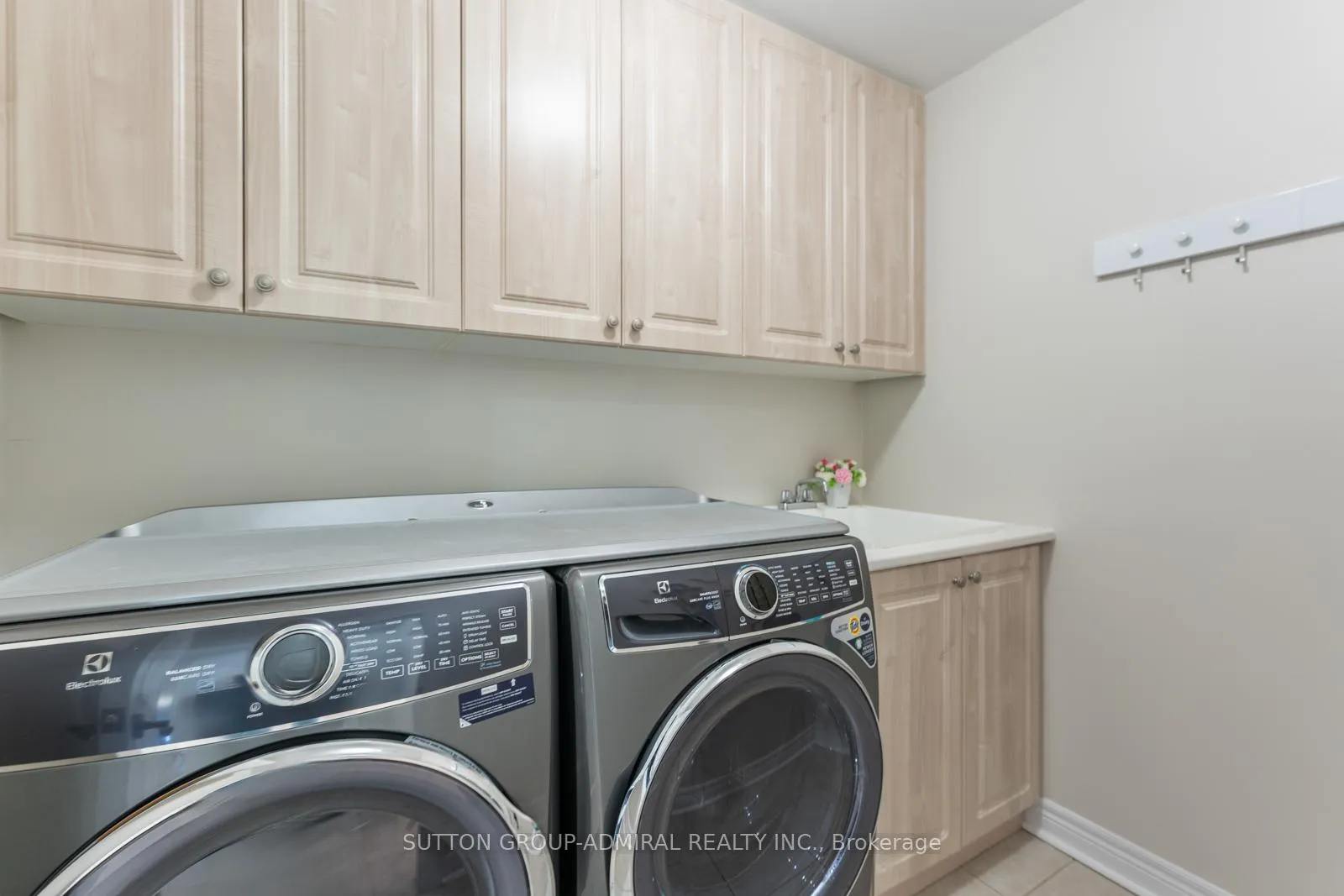 Photo 17 of 5 Millhouse Court, Vaughan, Patterson — HOMEH