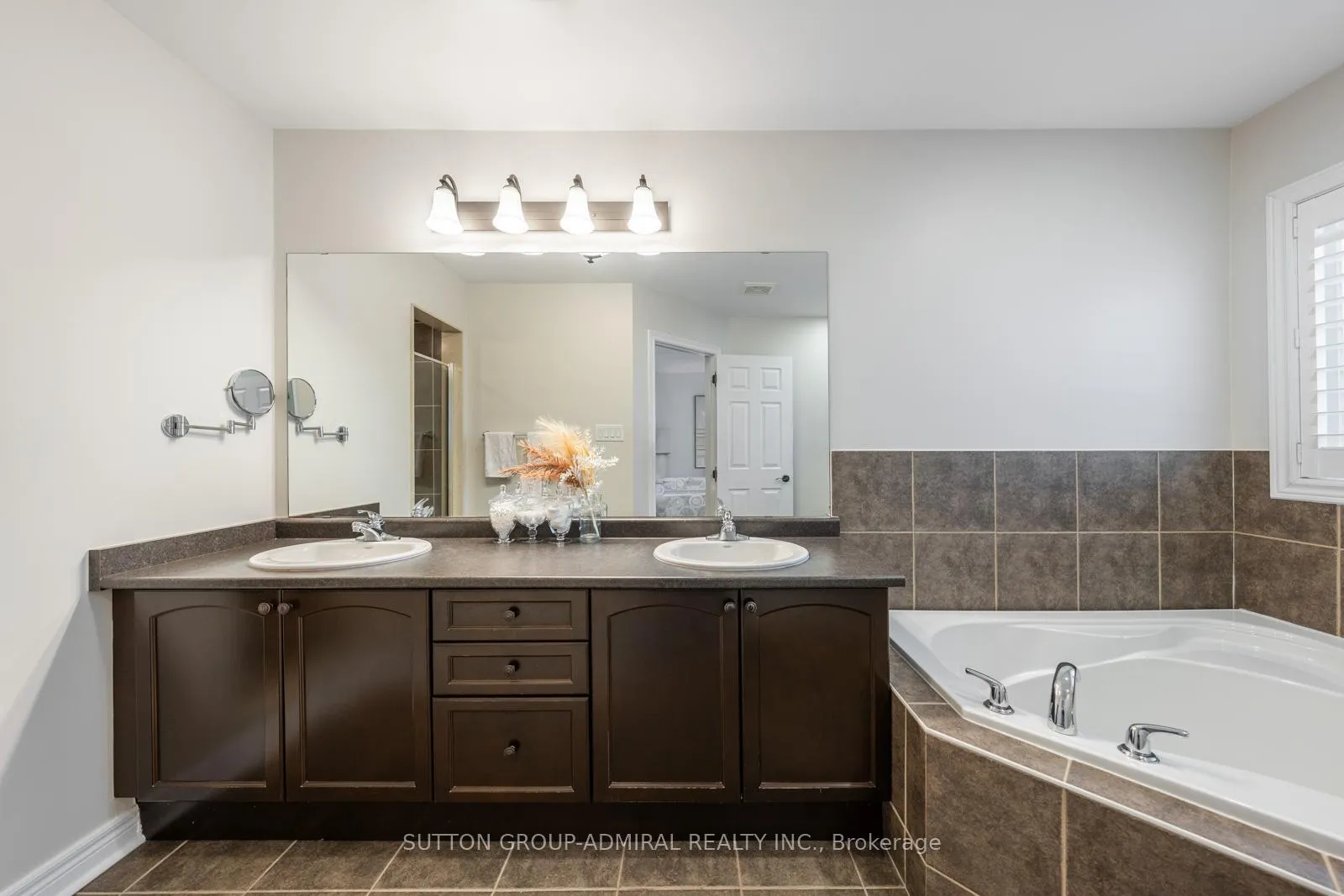 Photo 23 of 5 Millhouse Court, Vaughan, Patterson — HOMEH