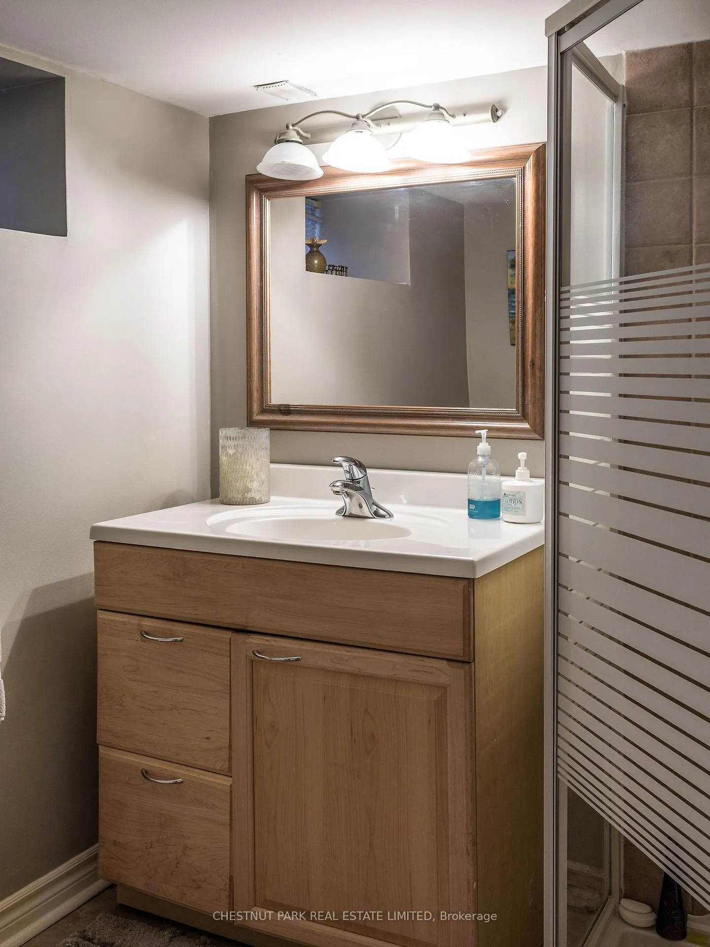 Photo 16 of 46 Thurston Road, Toronto, Mount Pleasant East — HOMEH