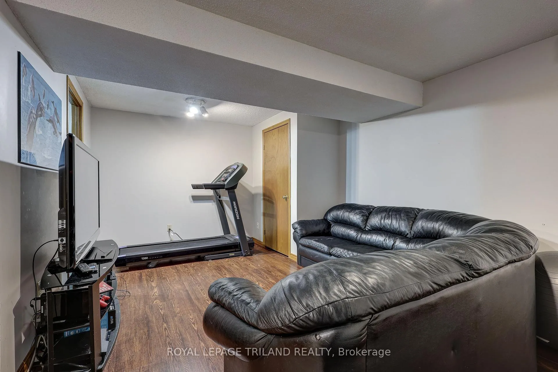 Photo 18 of 378 Highview Drive, St. Thomas — HOMEH