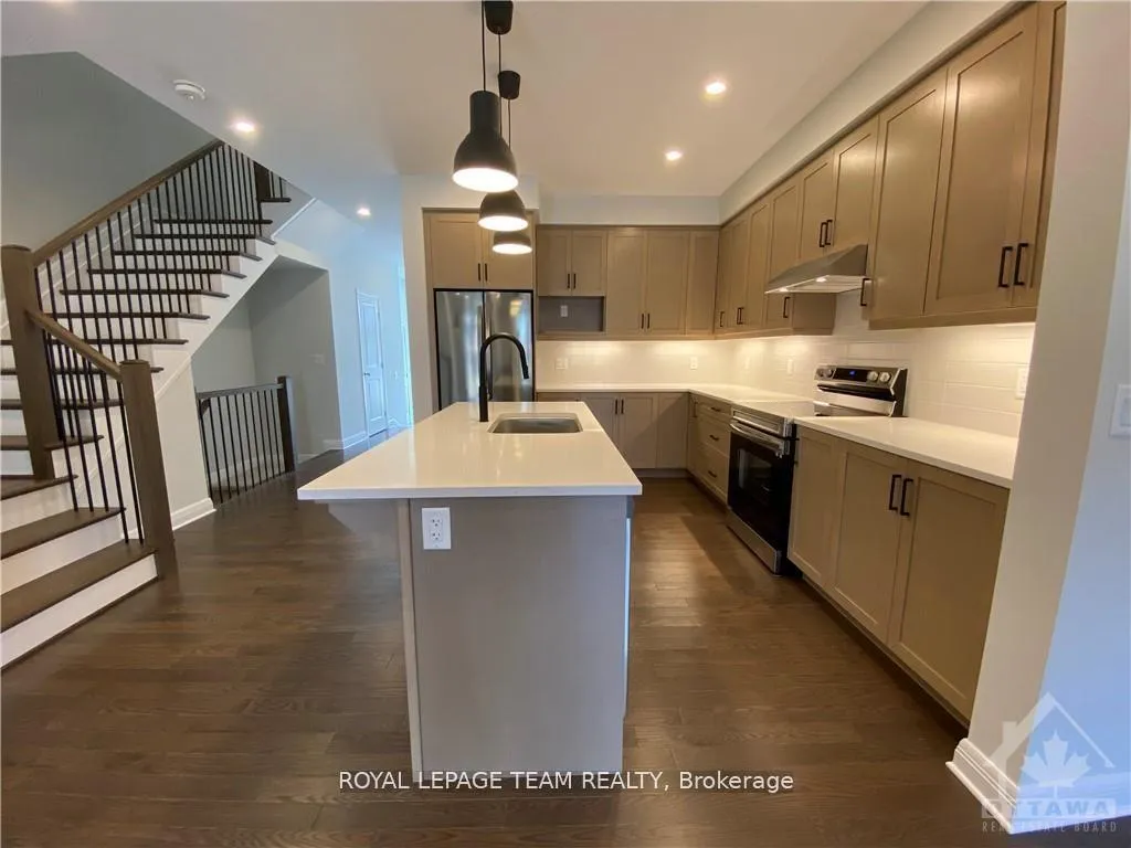 Photo 6 of 68 Michael Stoqua Street, Ottawa, CFB Rockcliffe and Area — HOMEH