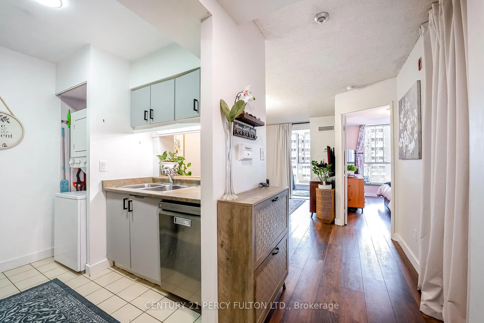 Photo 7 of Unit 655, 24 Southport Street, Toronto, High Park-Swansea — HOMEH
