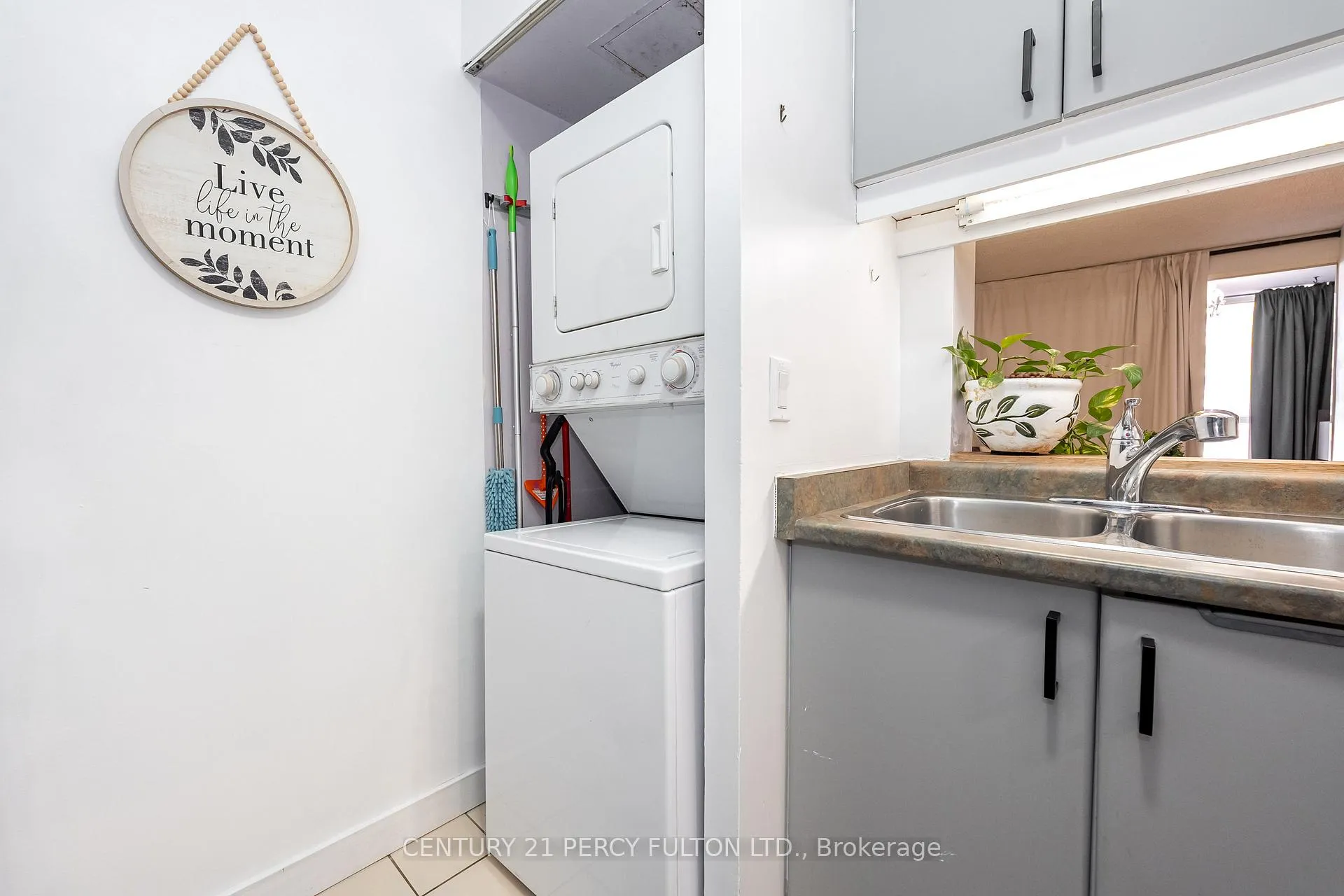 Photo 10 of Unit 655, 24 Southport Street, Toronto, High Park-Swansea — HOMEH