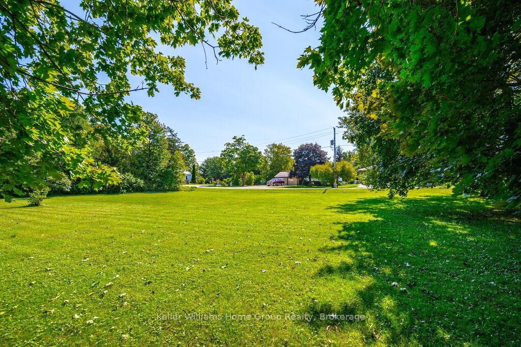 Photo 41 of 19 Peel Street W, Mapleton, Rural Mapleton — HOMEH