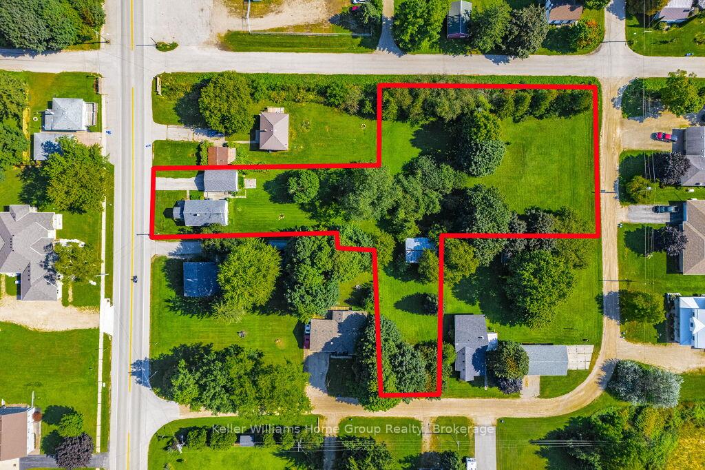 Photo 44 of 19 Peel Street W, Mapleton, Rural Mapleton — HOMEH