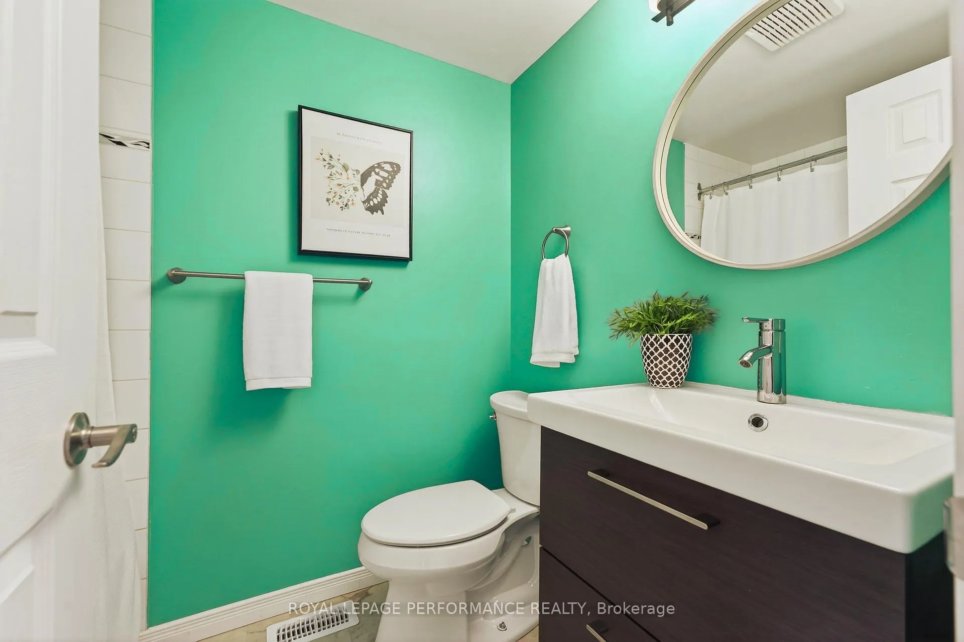 Photo 25 of 90D Templeton Street, Ottawa, Sandy Hill — HOMEH