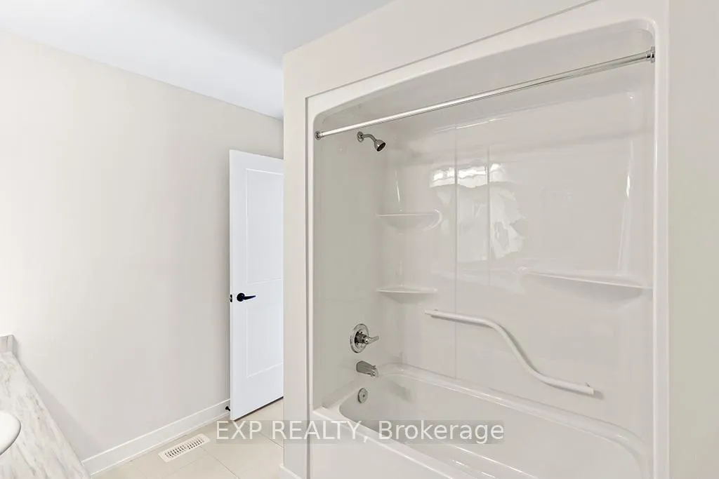Photo 23 of 131 Fitzgerald Street, Grey Highlands — HOMEH
