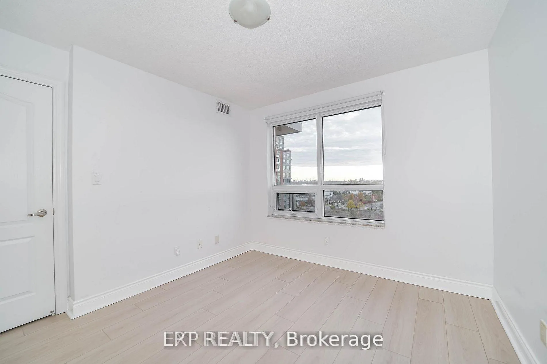 Photo 10 of Unit 905, 60 South Town Centre Boulevard, Markham, Unionville — HOMEH