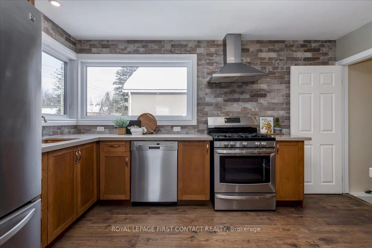 Photo 7 of 159 Codrington Street, Barrie, Codrington — HOMEH