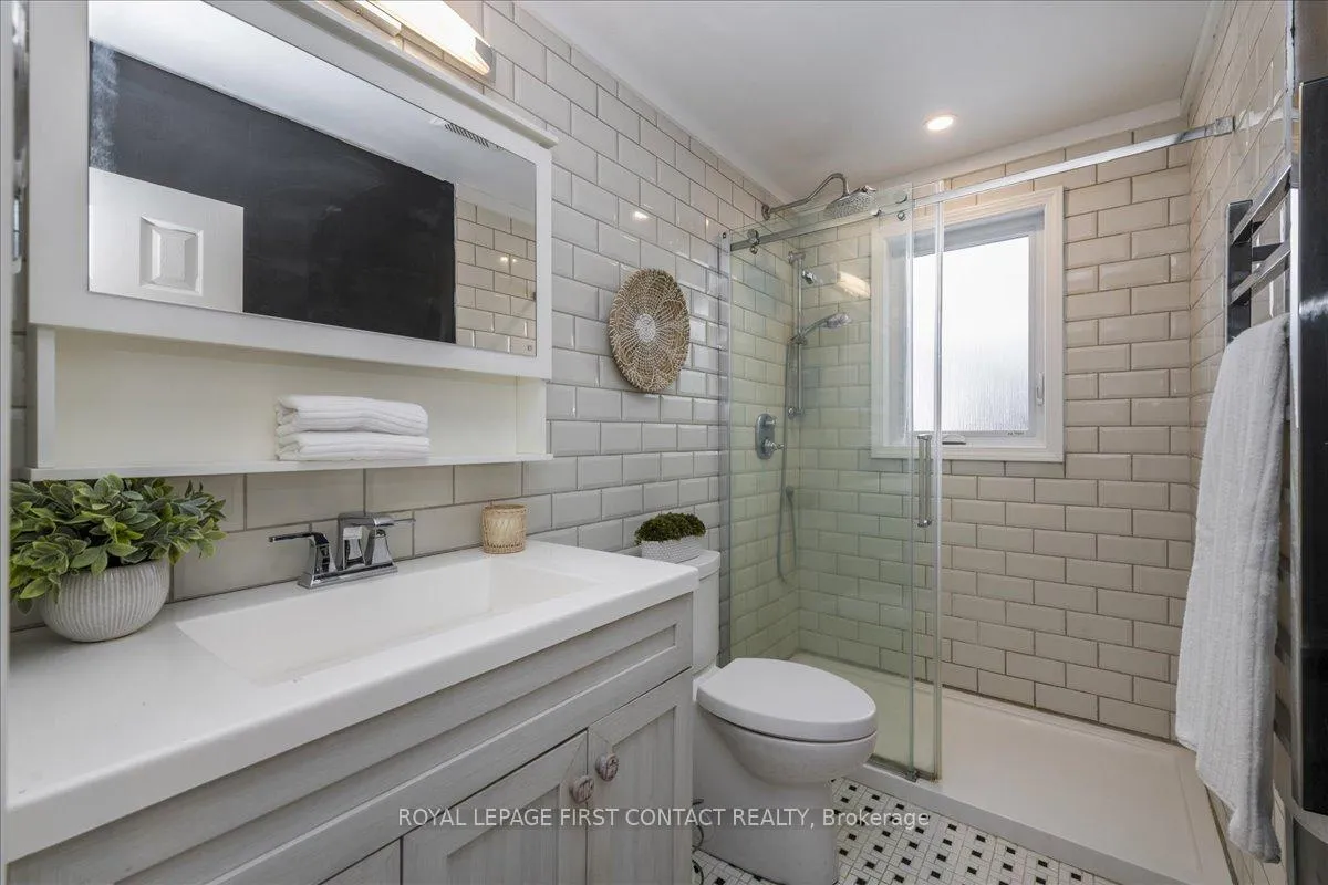 Photo 17 of 159 Codrington Street, Barrie, Codrington — HOMEH