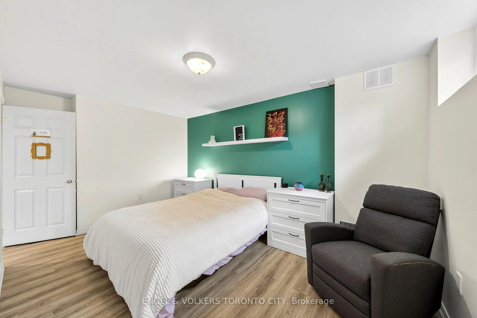 Photo 24 of 168 Hurst Drive, Barrie, Bayshore — HOMEH
