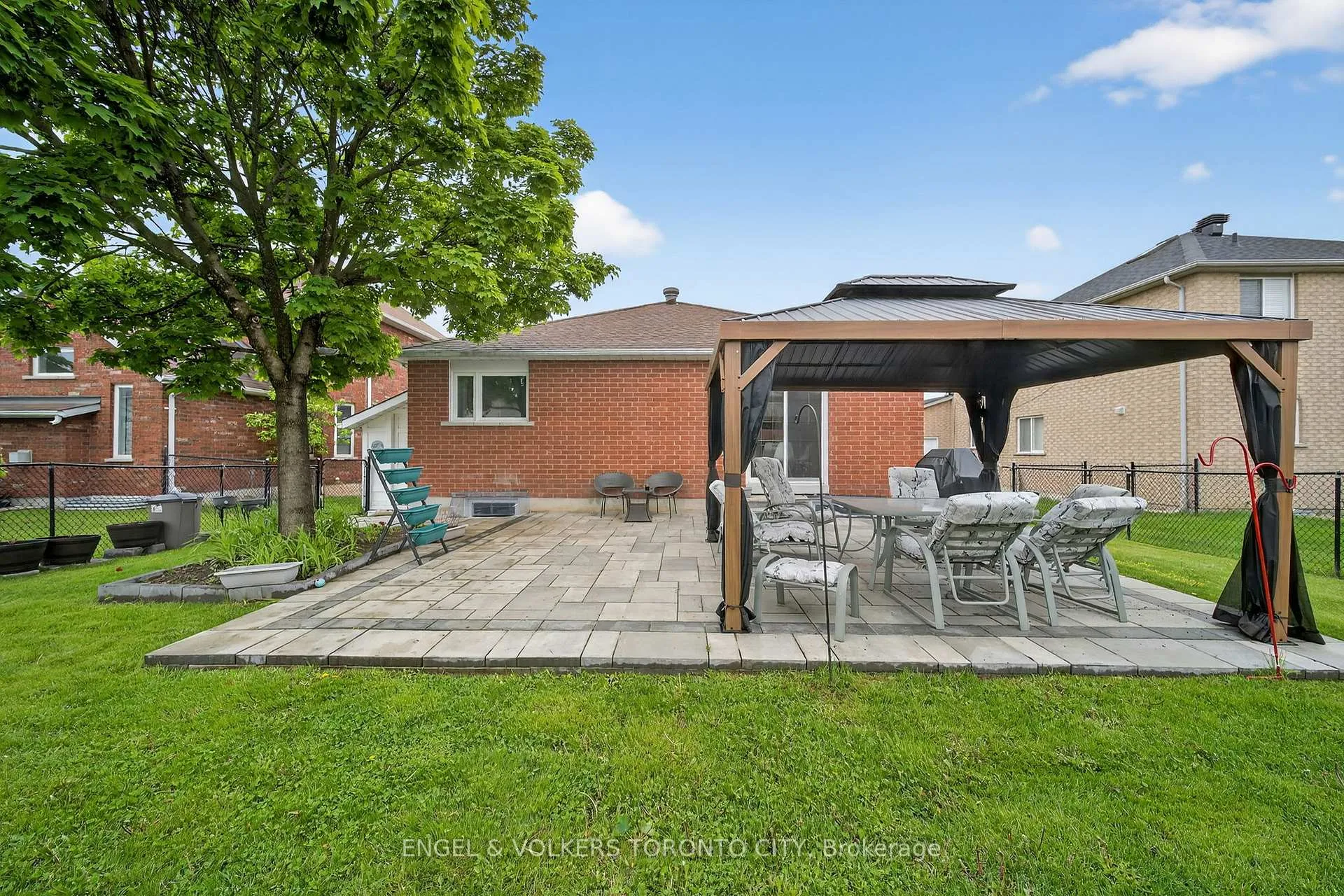 Photo 43 of 168 Hurst Drive, Barrie, Bayshore — HOMEH