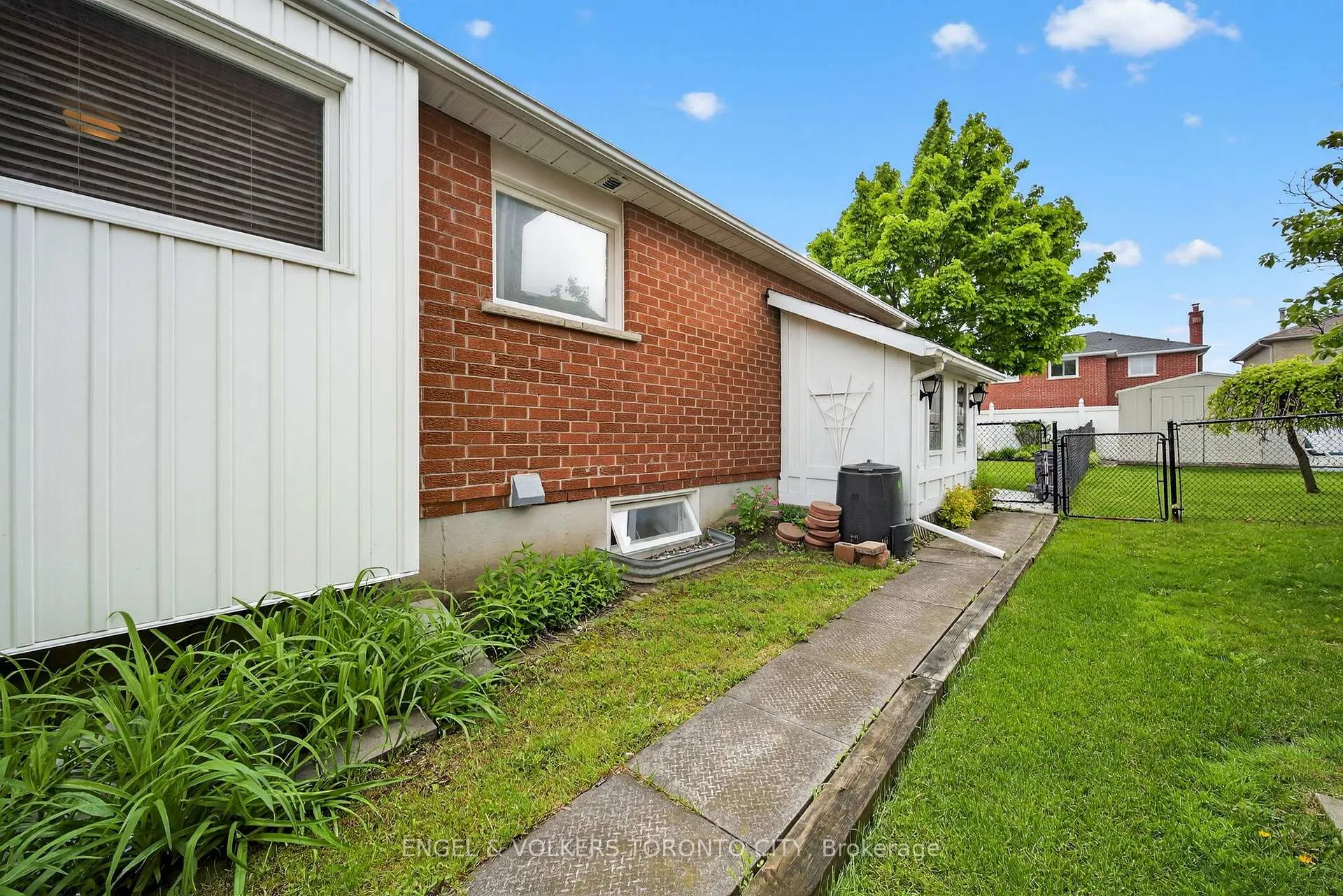 Photo 44 of 168 Hurst Drive, Barrie, Bayshore — HOMEH