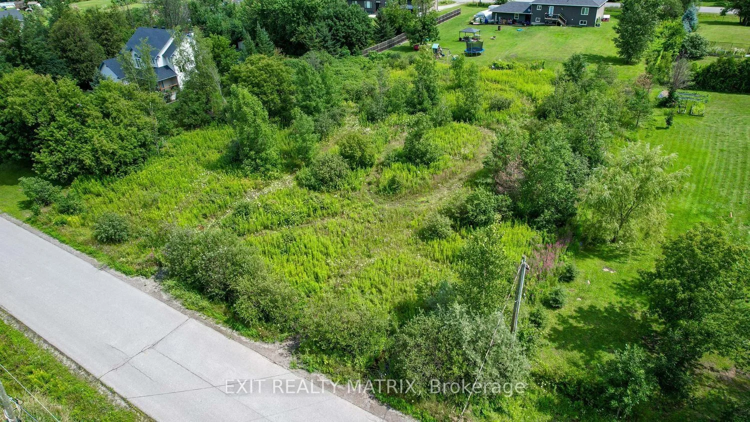 Photo 8 of 4123 Calbrent Way, Ottawa, Vernon — HOMEH
