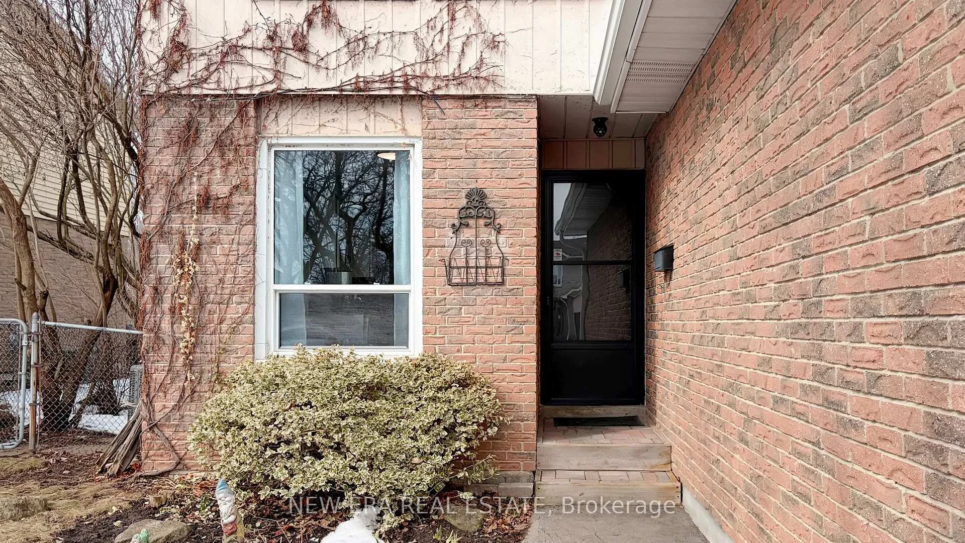 Photo 6 of 3103 Autumn Hill Crescent, Burlington, Brant Hills — HOMEH