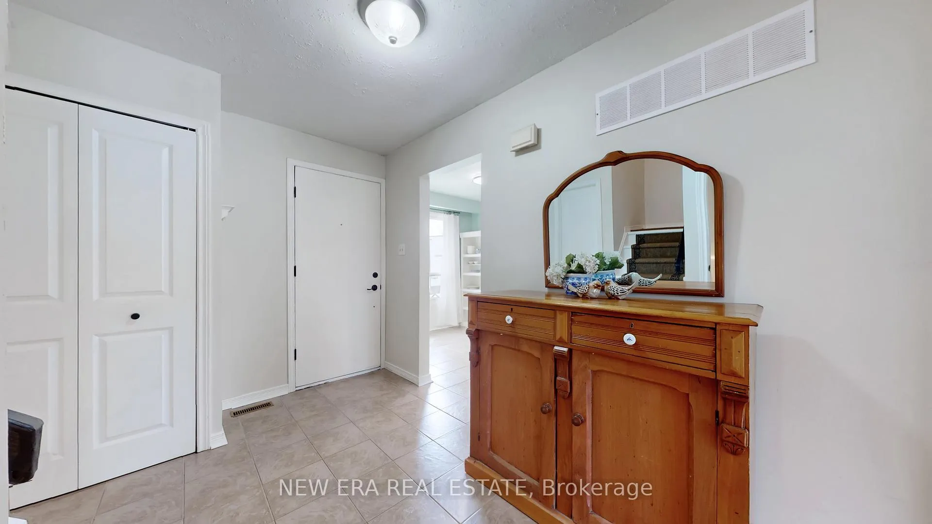 Photo 8 of 3103 Autumn Hill Crescent, Burlington, Brant Hills — HOMEH