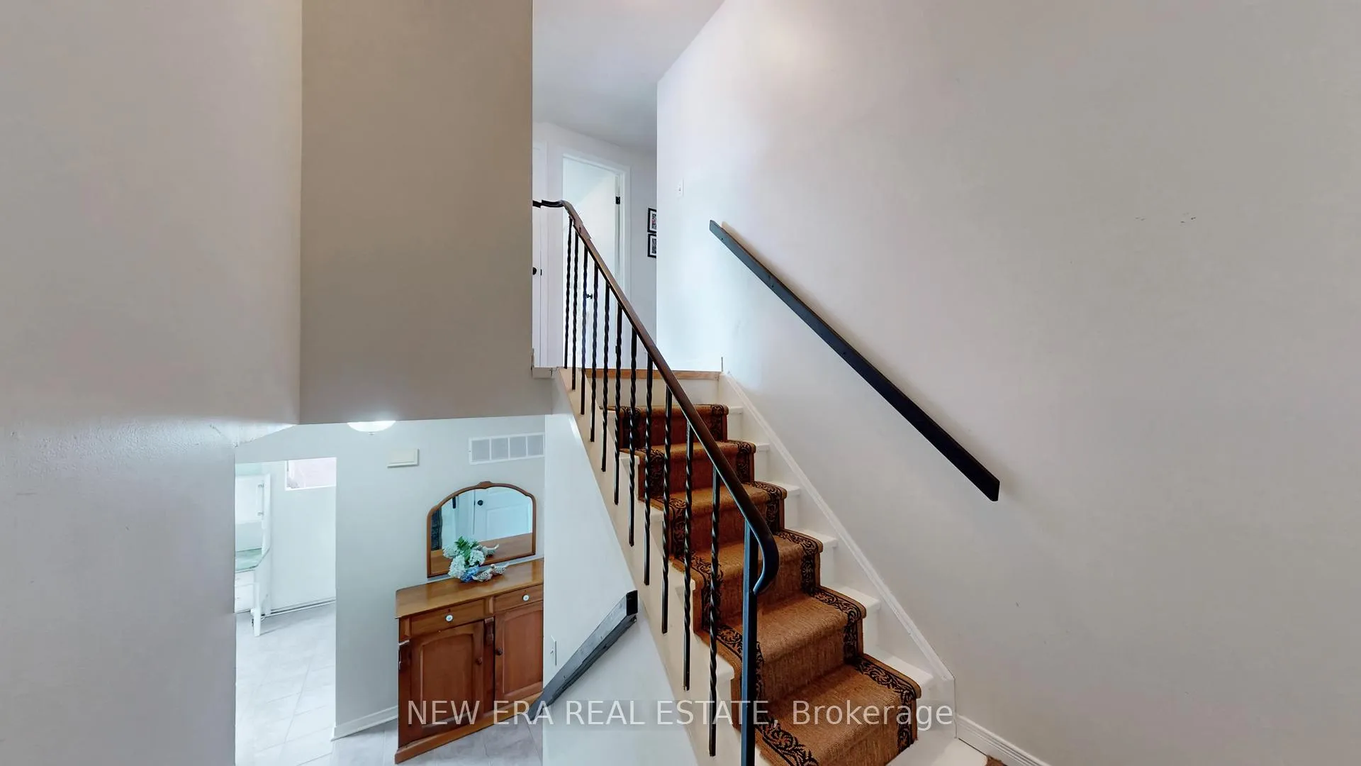 Photo 24 of 3103 Autumn Hill Crescent, Burlington, Brant Hills — HOMEH