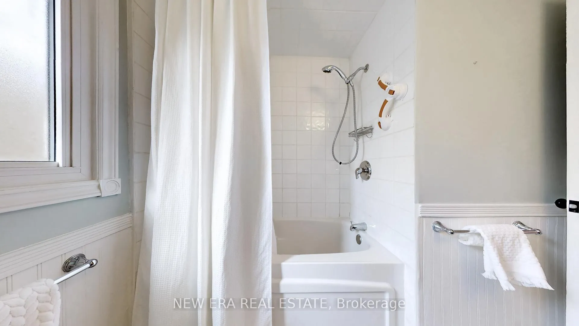 Photo 33 of 3103 Autumn Hill Crescent, Burlington, Brant Hills — HOMEH