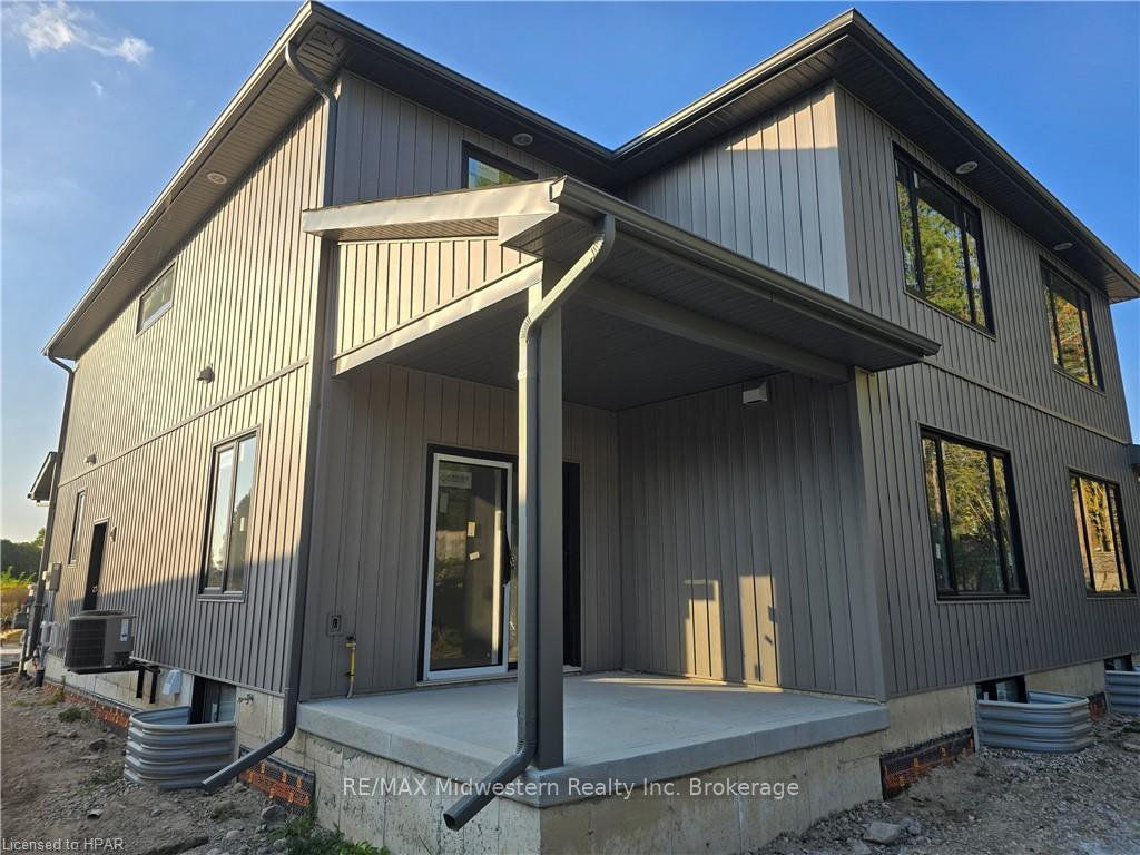 Photo 2 of 34 Roberts St, Huron East, Seaforth — HOMEH