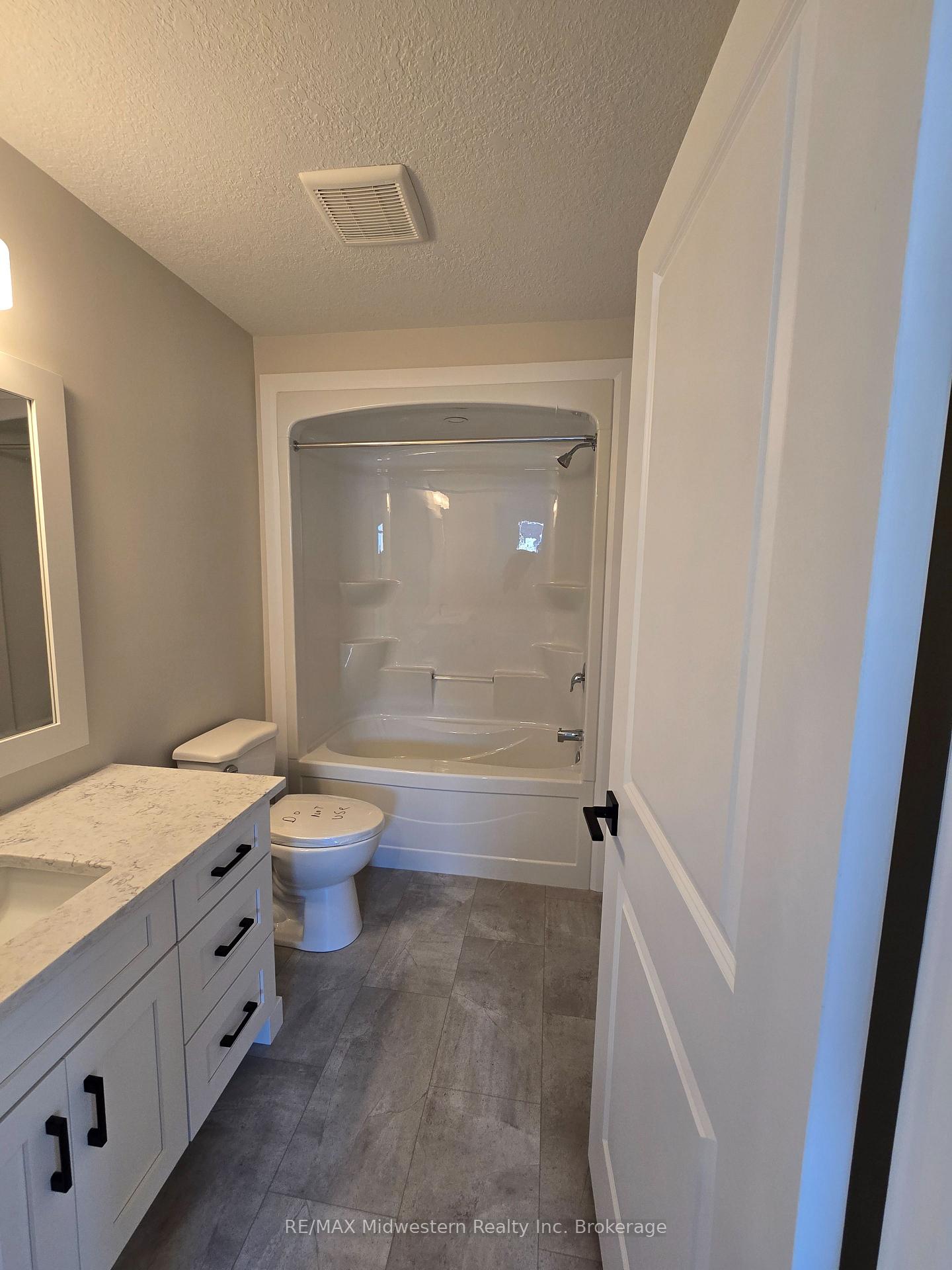 Photo 9 of 34 Roberts St, Huron East, Seaforth — HOMEH