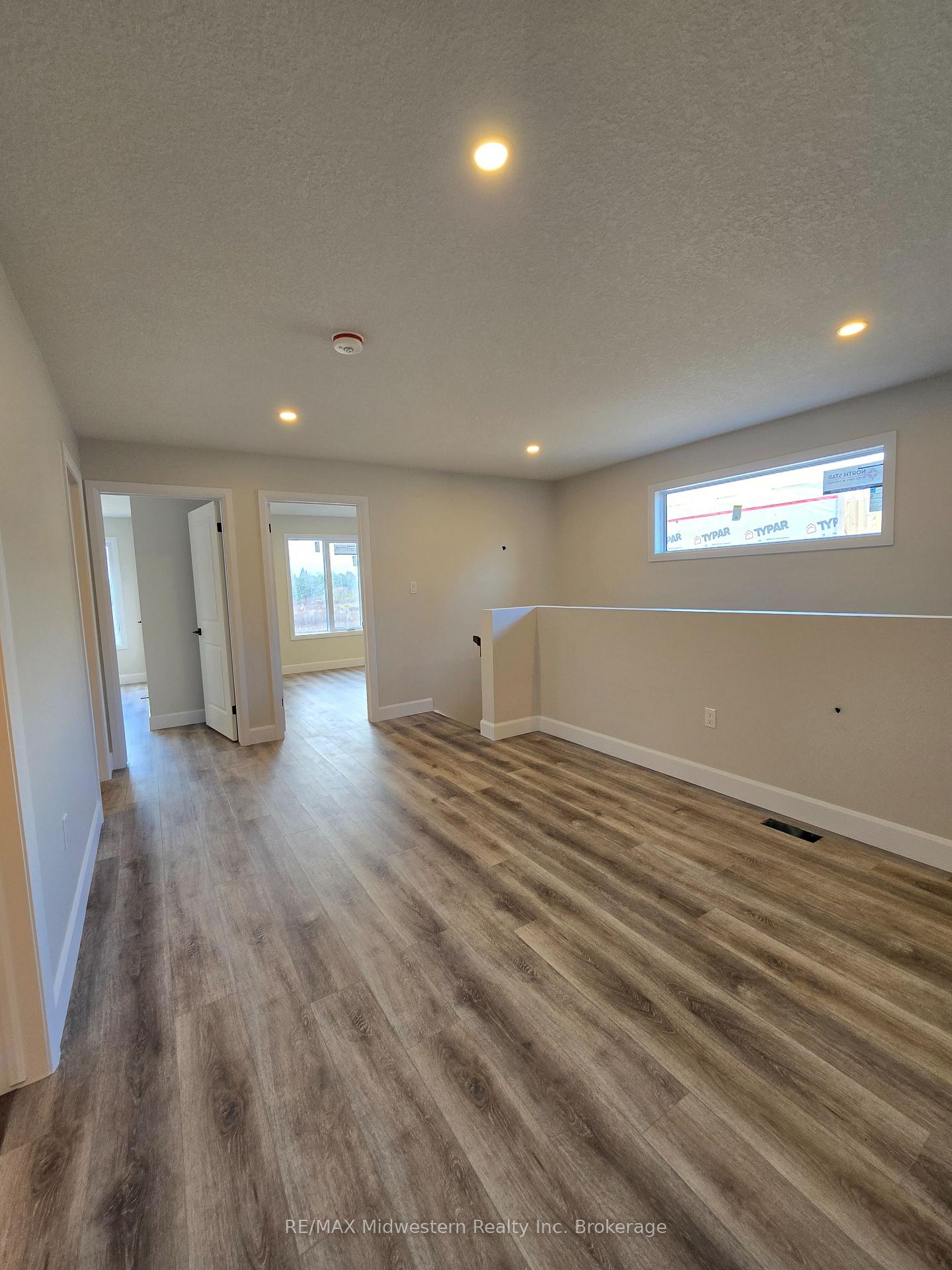 Photo 13 of 34 Roberts St, Huron East, Seaforth — HOMEH