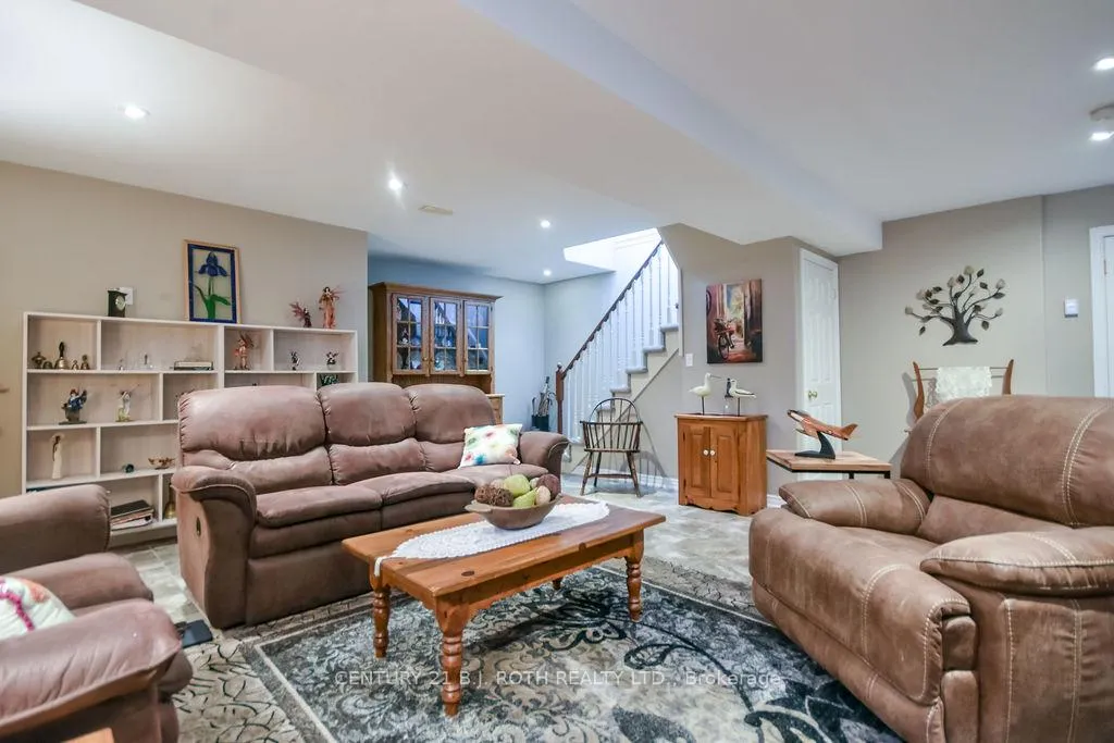 Photo 23 of Unit 21, 318 Little Avenue, Barrie, Painswick North — HOMEH