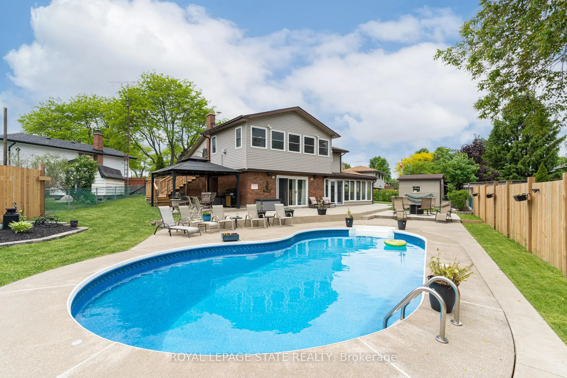 Photo 5 of 7078 Rosseau Place, Niagara Falls, Casey — HOMEH