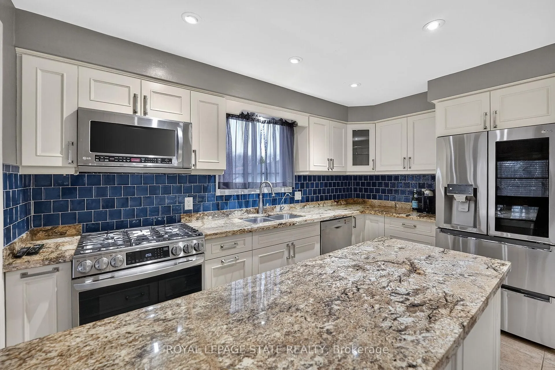Photo 29 of 7078 Rosseau Place, Niagara Falls, Casey — HOMEH