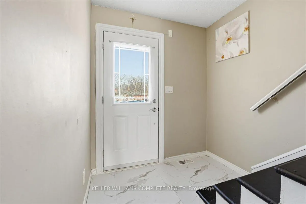Photo 5 of 3059 Empire Place, Niagara Falls, Church's Lane — HOMEH