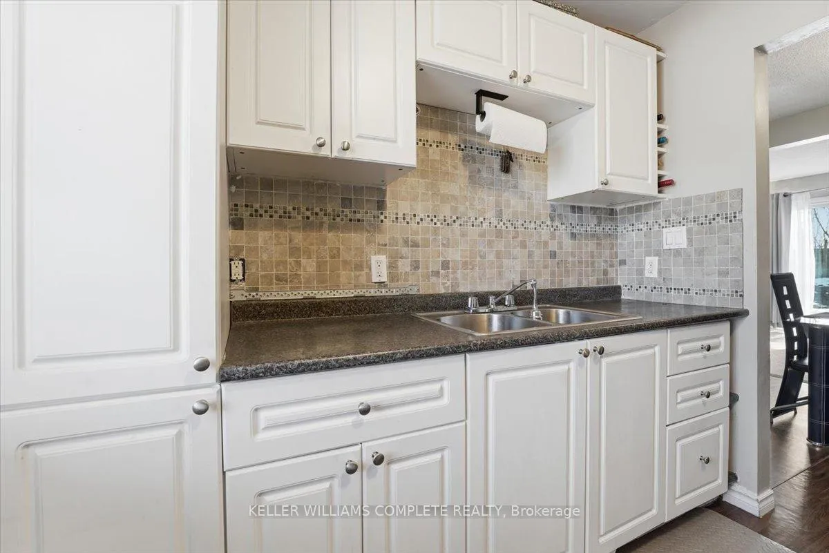 Photo 11 of 3059 Empire Place, Niagara Falls, Church's Lane — HOMEH