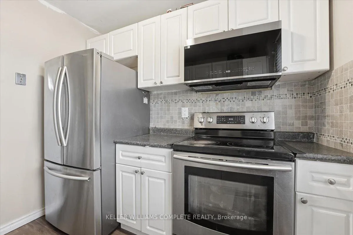 Photo 12 of 3059 Empire Place, Niagara Falls, Church's Lane — HOMEH