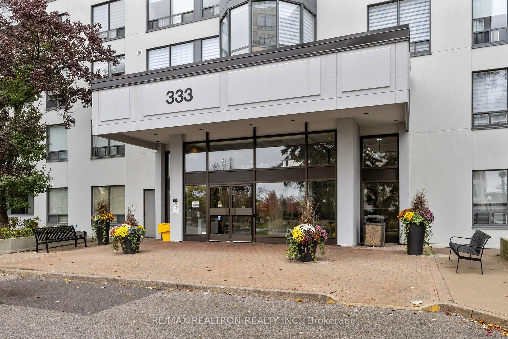 Photo 3 of Unit 316, 333 Clark Avenue W, Vaughan, Crestwood-Springfarm-Yorkhill — HOMEH