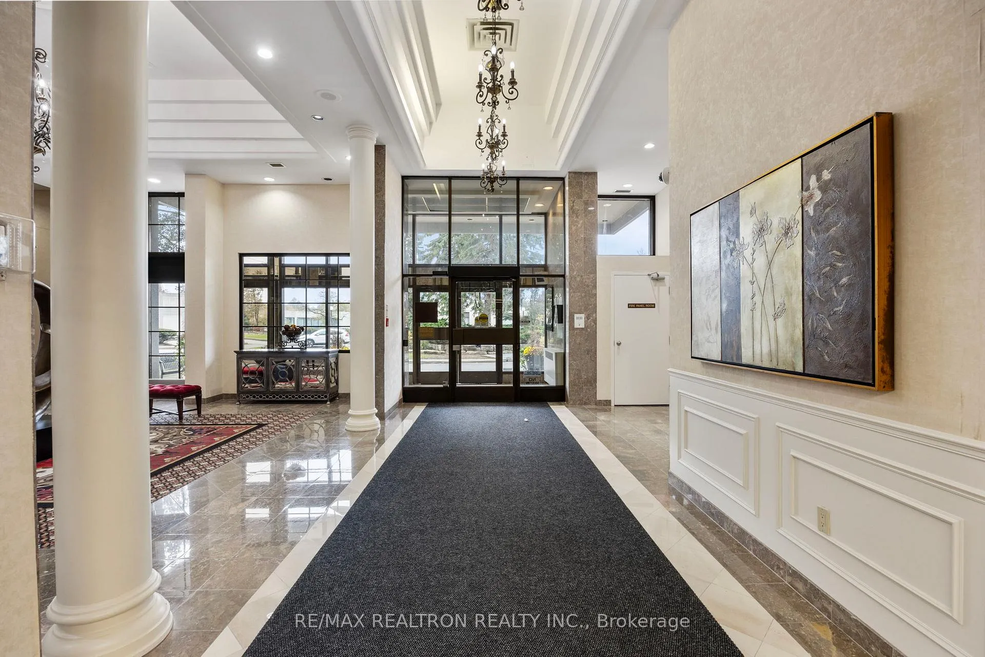 Photo 4 of Unit 316, 333 Clark Avenue W, Vaughan, Crestwood-Springfarm-Yorkhill — HOMEH