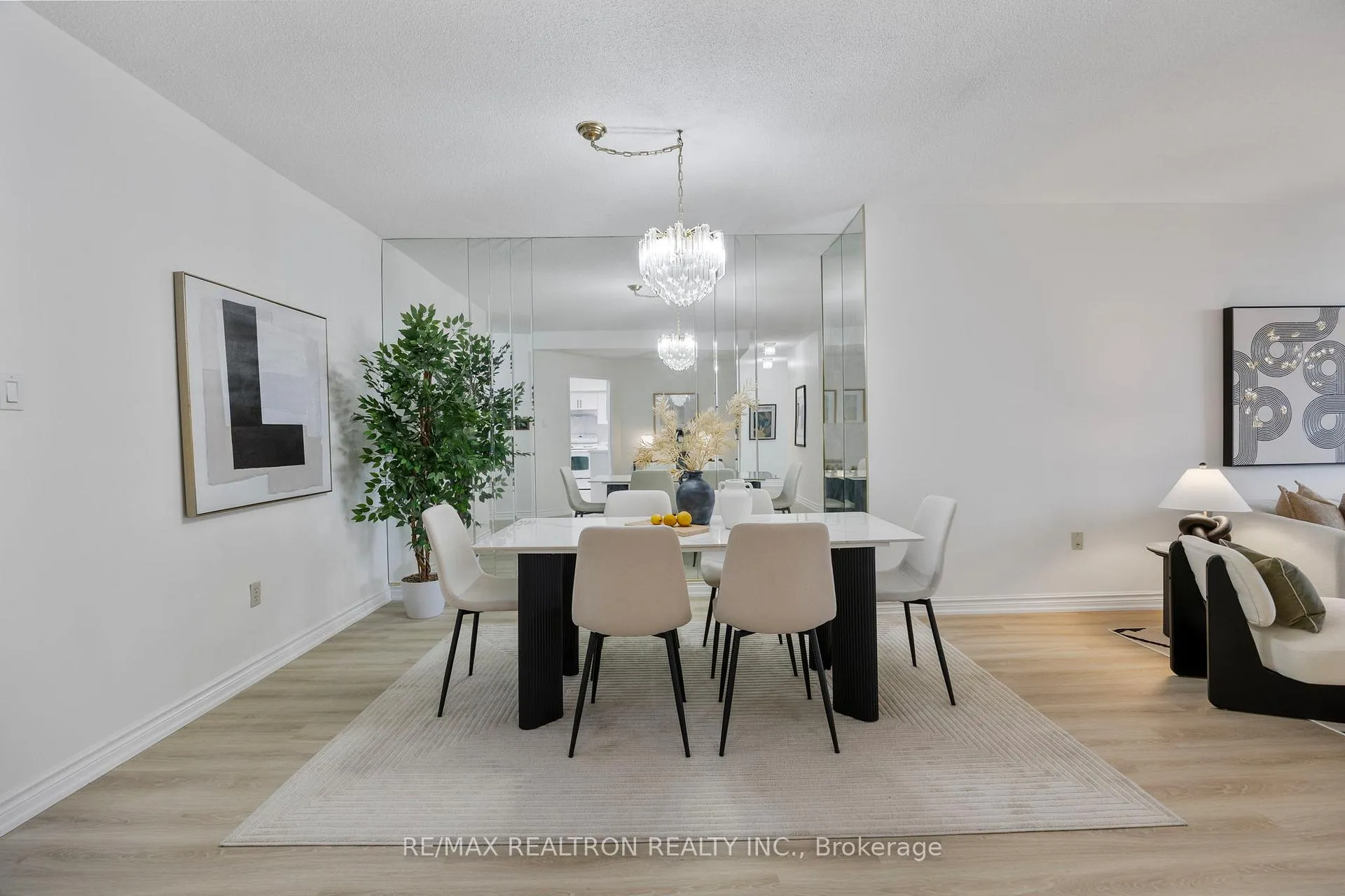 Photo 10 of Unit 316, 333 Clark Avenue W, Vaughan, Crestwood-Springfarm-Yorkhill — HOMEH