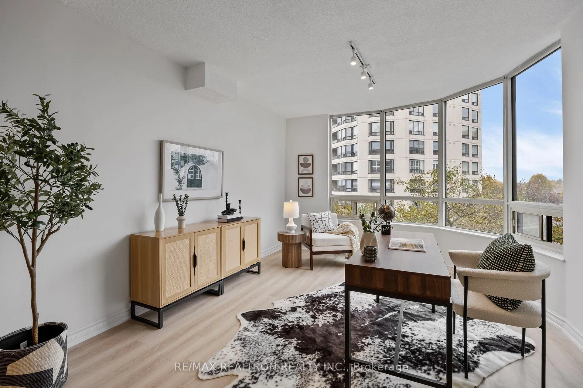 Photo 16 of Unit 316, 333 Clark Avenue W, Vaughan, Crestwood-Springfarm-Yorkhill — HOMEH