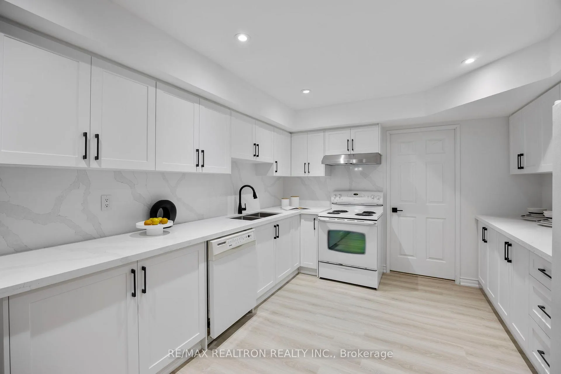 Photo 19 of Unit 316, 333 Clark Avenue W, Vaughan, Crestwood-Springfarm-Yorkhill — HOMEH