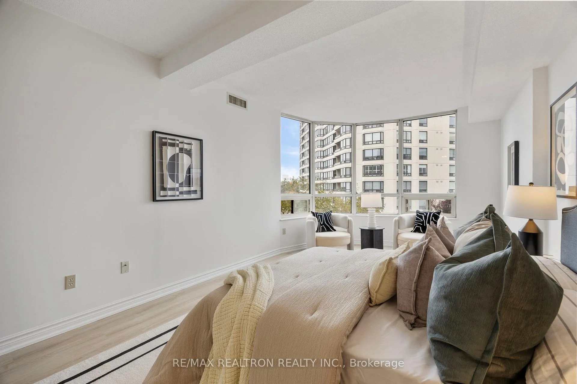 Photo 25 of Unit 316, 333 Clark Avenue W, Vaughan, Crestwood-Springfarm-Yorkhill — HOMEH