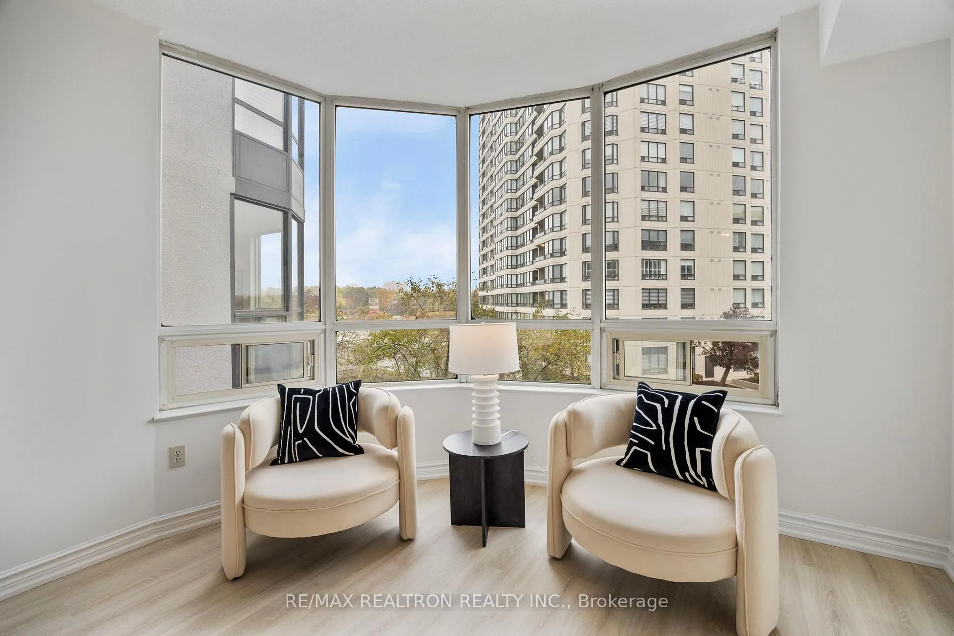 Photo 28 of Unit 316, 333 Clark Avenue W, Vaughan, Crestwood-Springfarm-Yorkhill — HOMEH