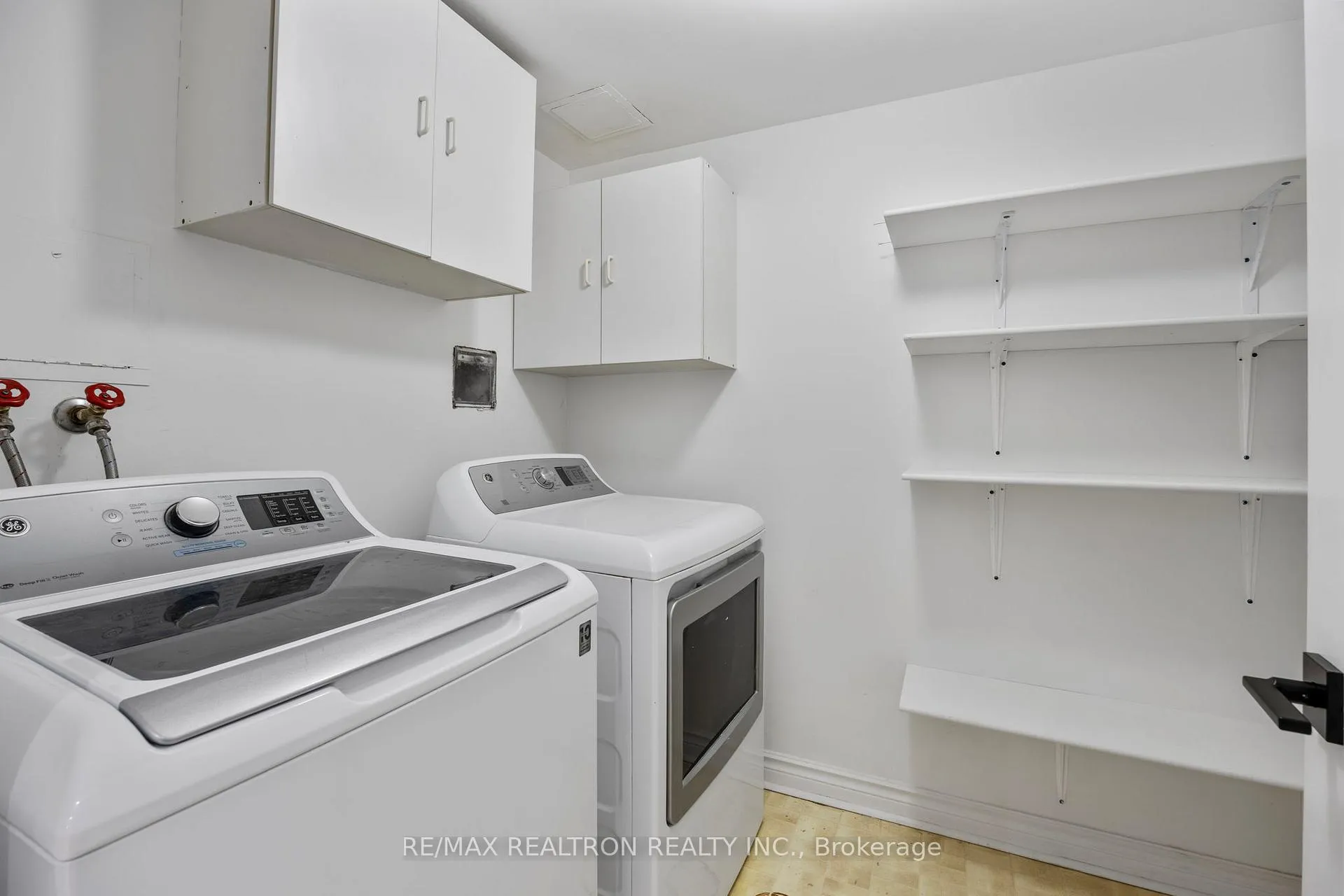 Photo 33 of Unit 316, 333 Clark Avenue W, Vaughan, Crestwood-Springfarm-Yorkhill — HOMEH