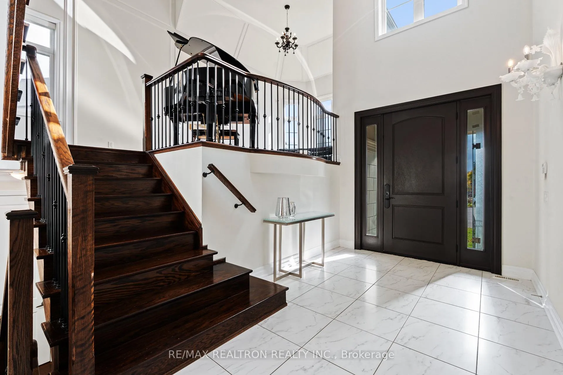 Photo 6 of 56 Ria Court, King, King City — HOMEH
