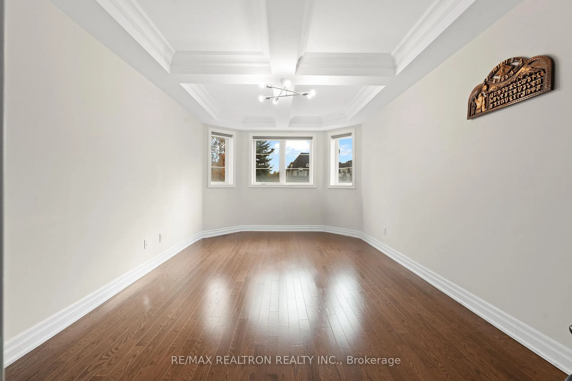 Photo 39 of 56 Ria Court, King, King City — HOMEH