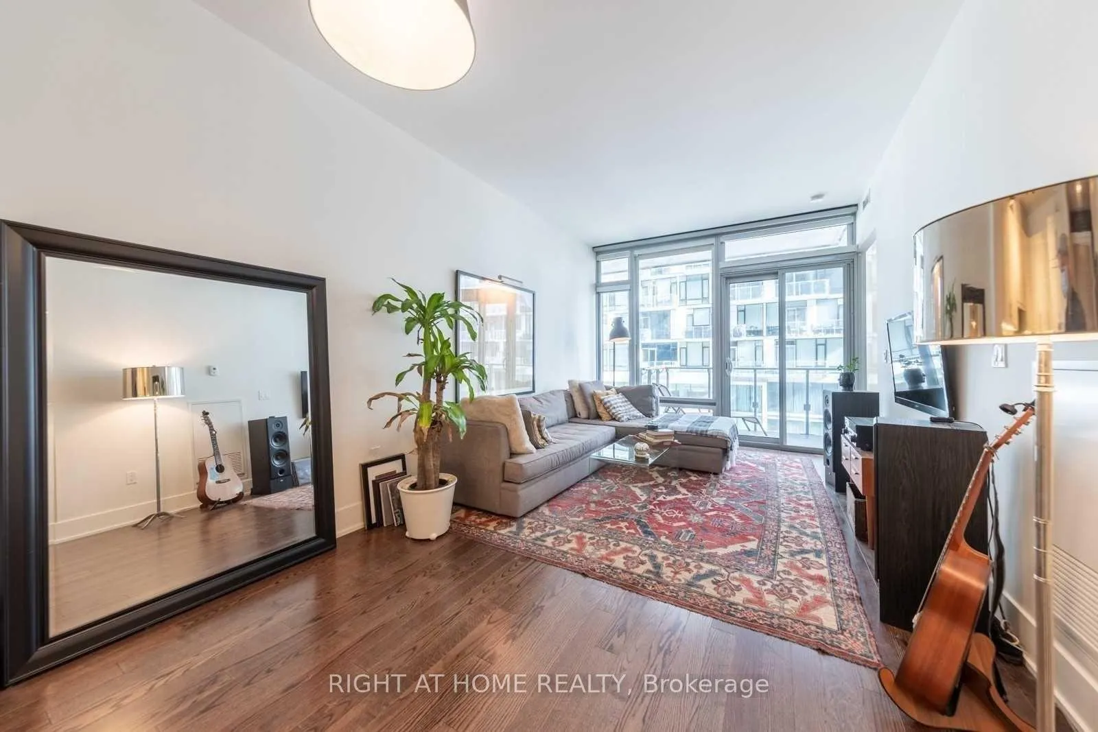 Front of Unit 321, 39 Queens Quay E