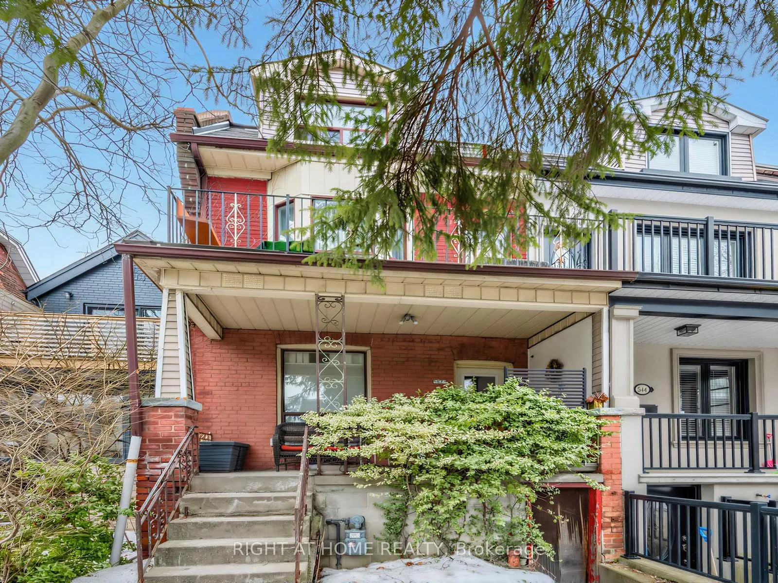 Front of 542 Crawford Street