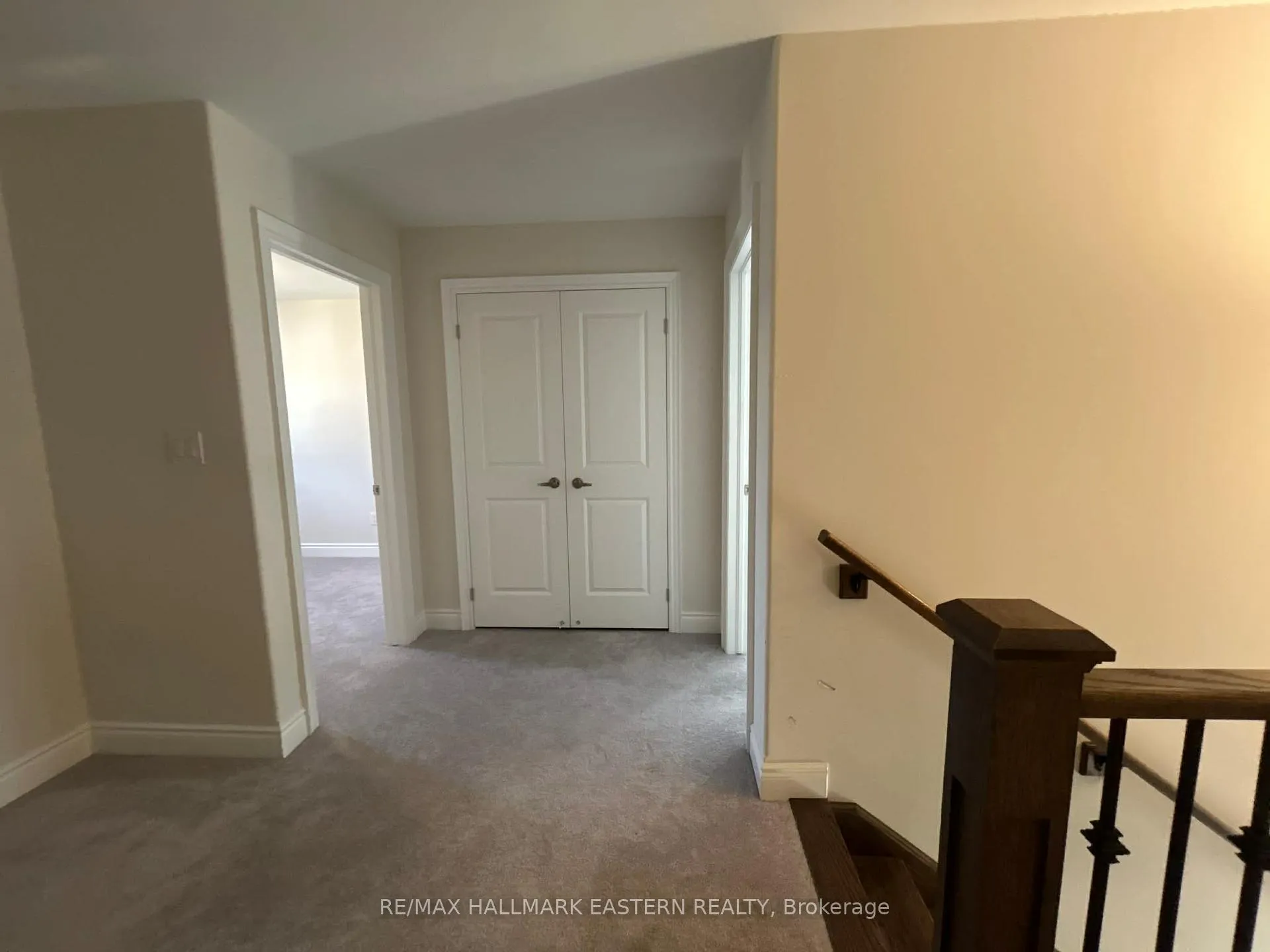 Photo 6 of 534 Macintosh Grove, Peterborough, Northcrest Ward 5 — HOMEH
