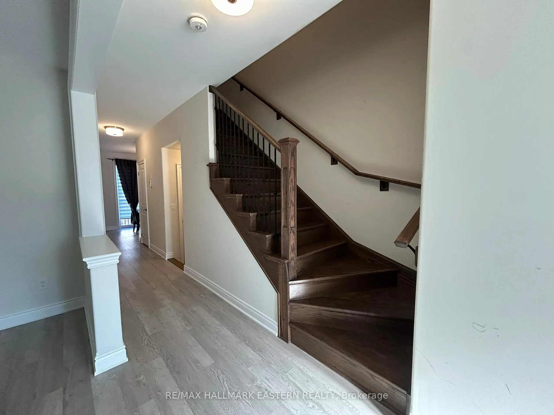 Photo 14 of 534 Macintosh Grove, Peterborough, Northcrest Ward 5 — HOMEH