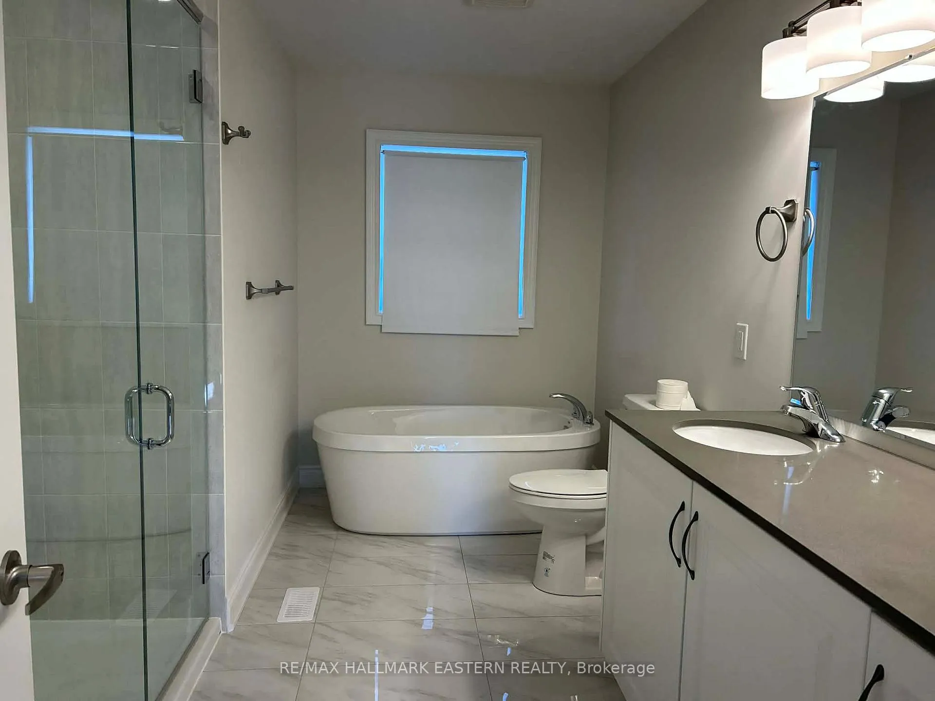 Photo 15 of 534 Macintosh Grove, Peterborough, Northcrest Ward 5 — HOMEH