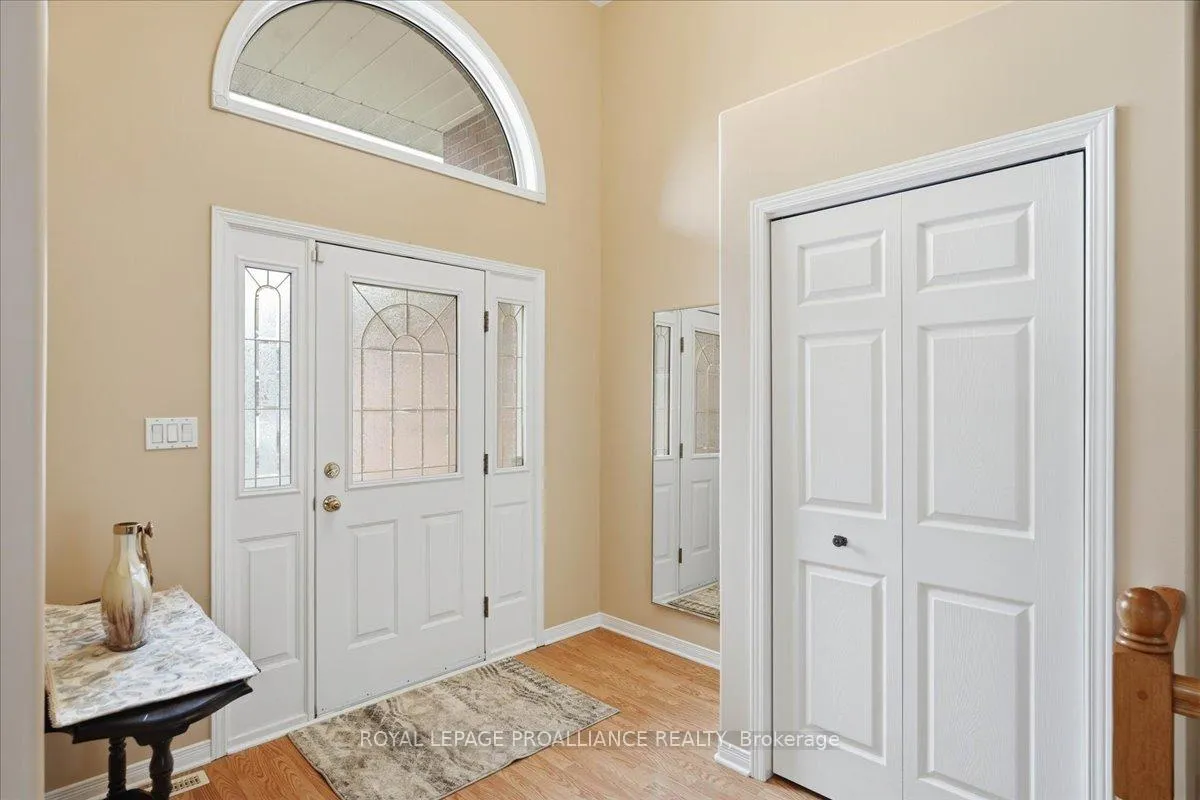 Photo 5 of 102 Hickory Grove, Belleville, Belleville Ward — HOMEH