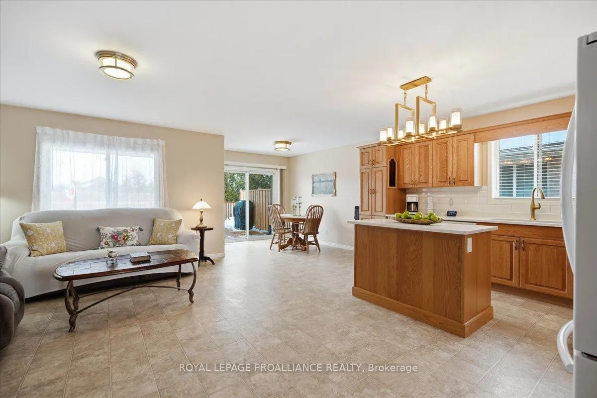 Photo 20 of 102 Hickory Grove, Belleville, Belleville Ward — HOMEH
