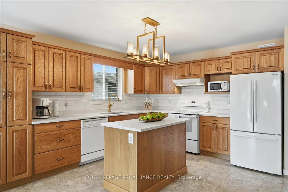Photo 22 of 102 Hickory Grove, Belleville, Belleville Ward — HOMEH